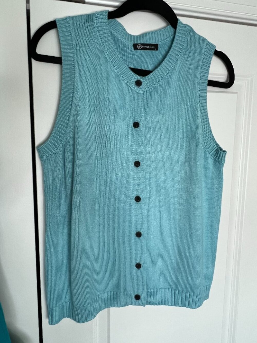 Summer Sweater Vest Size Small